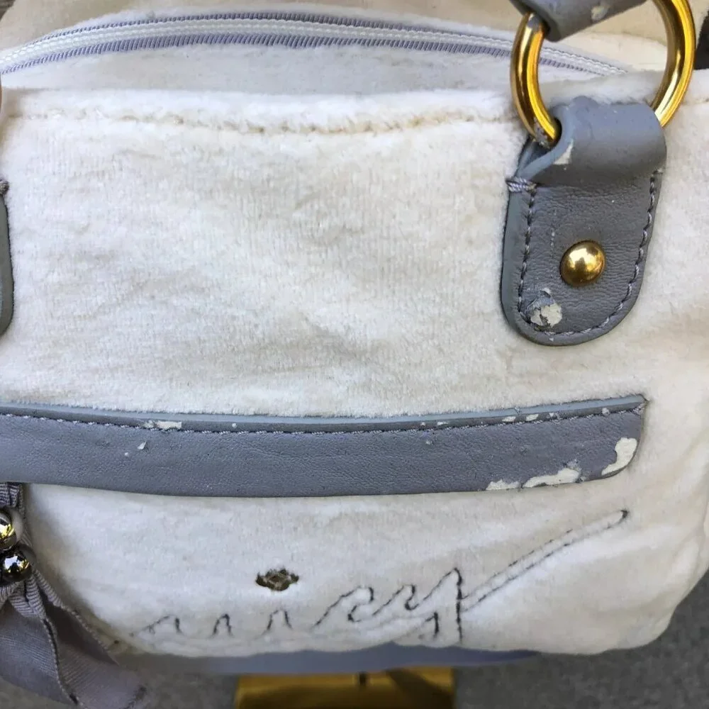 JUICY COUTURE Y2K Velour Shoulder Bag Purse White Grey Velvet Zipper Top Handle‍